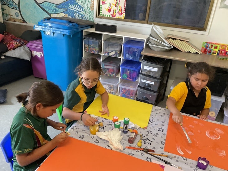 Children painting at Injilinji After School Care